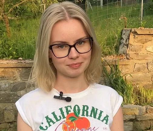 Svědectví o naději na měsíc červen
